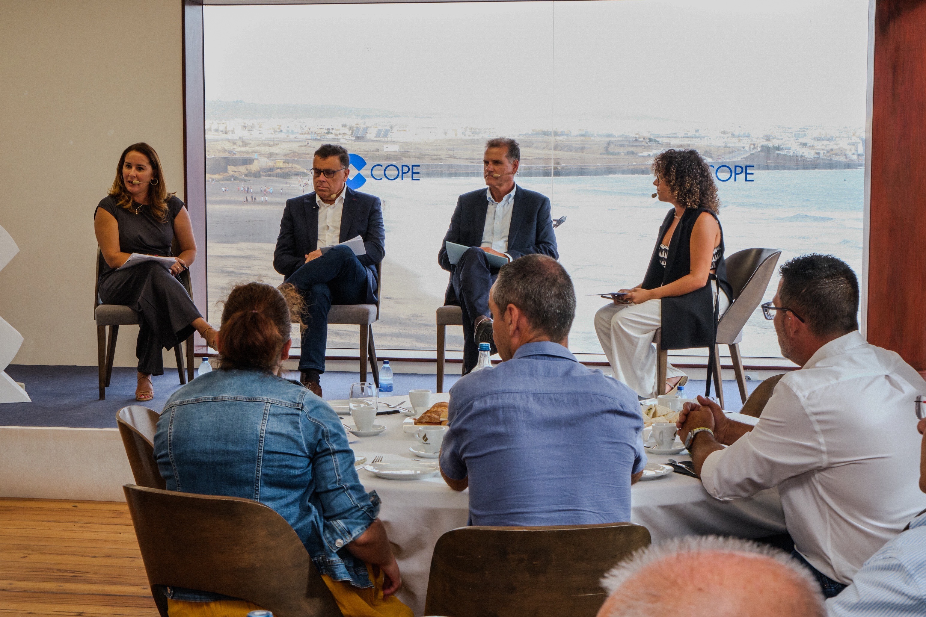 Successful Forum on Water Management Held in Fuerteventura