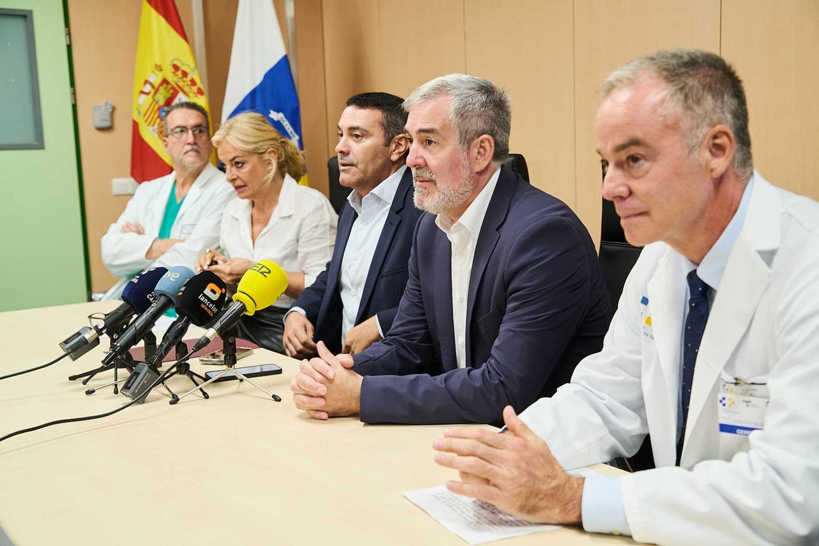<p>Innovación sanitaria con la incorporación de la cirugía robótica al Hospital Universitario Molina Orosa de Lanzarote</p>