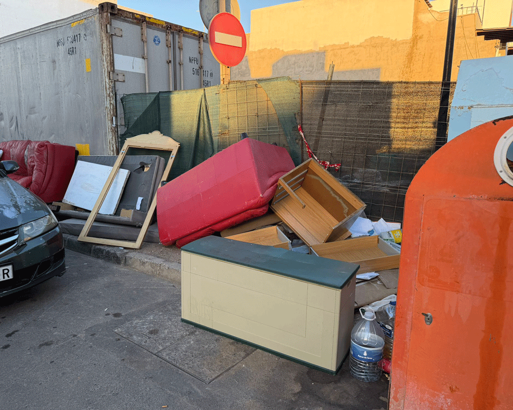 Enseres y basuras en Arrecife